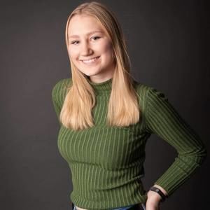 Meet your Posher, Christina